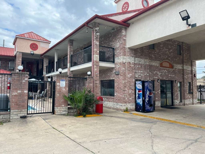 Exterior 3, FairBridge Inn near Riverwalk - Alamo, Bexar
