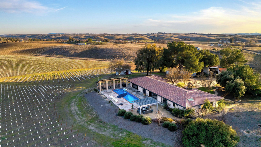 Exterior & Views 2, Private Pool, Firepit & Wine Room Near Top Paso Wineries Devi Ranch, San Luis Obispo