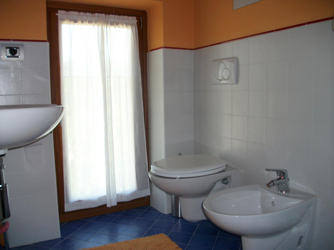 Bathroom, La Corte Di Langa, Cuneo