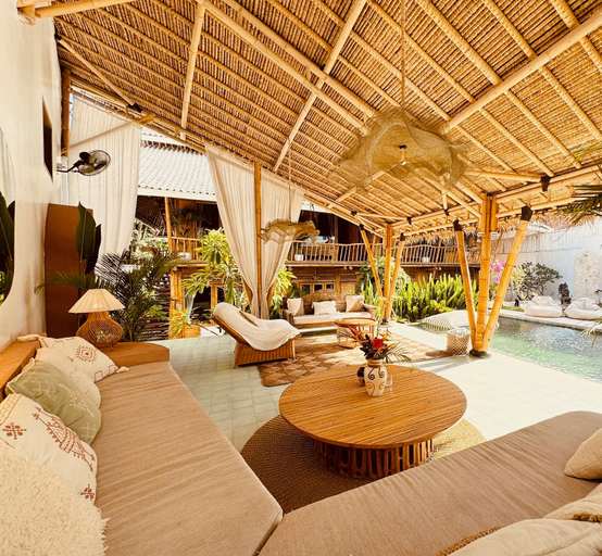 Others 4, Casa Alonia, Badung