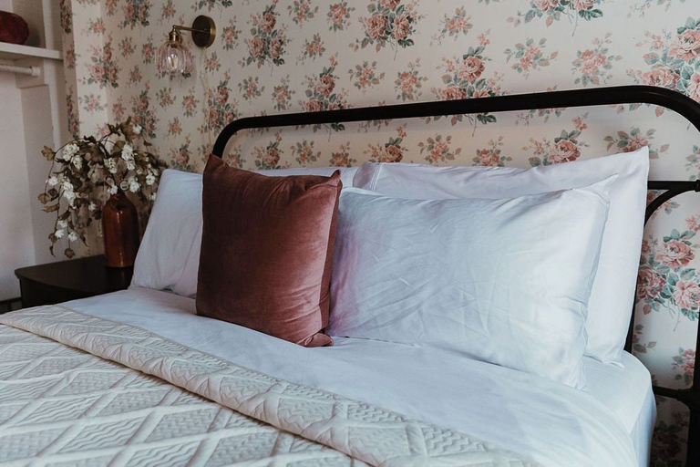 Room 1, Strassner Suites, Gasconade