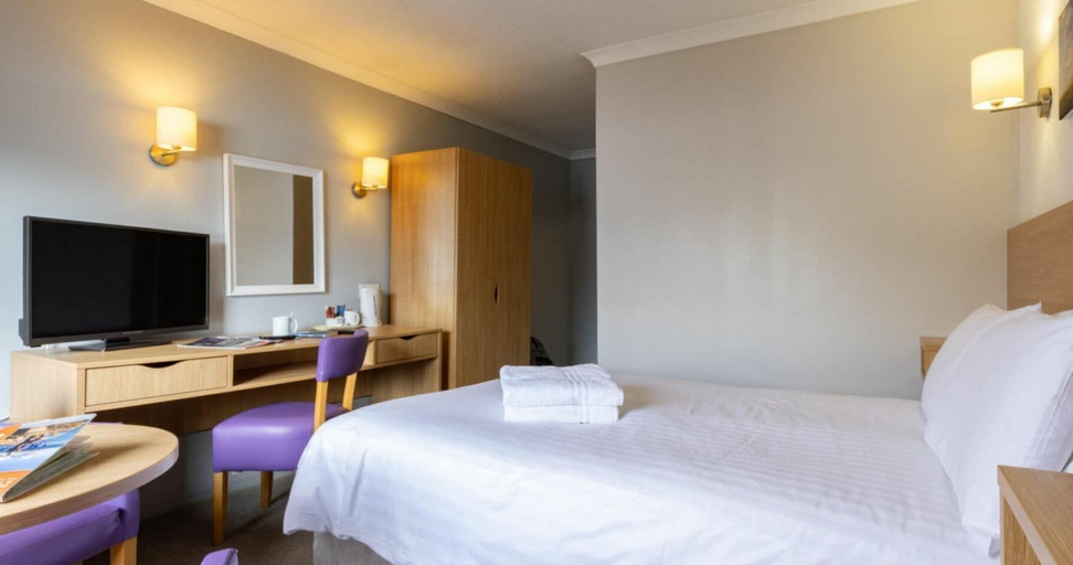 Bedroom 4, The Caledonian Hotel, Highland