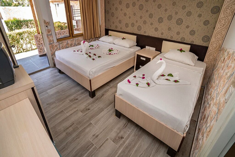 Bedroom 3, Club Aperion Beach hotel - All inclusive, Manavgat