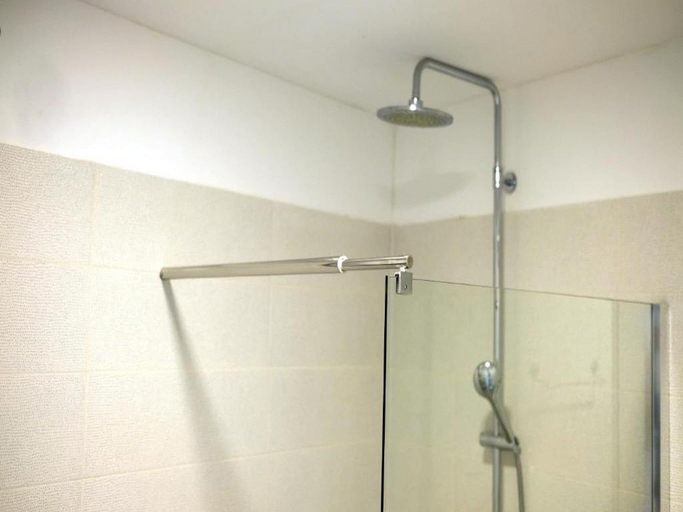 Bathroom 3, Apartments Blue Lavender, Cres