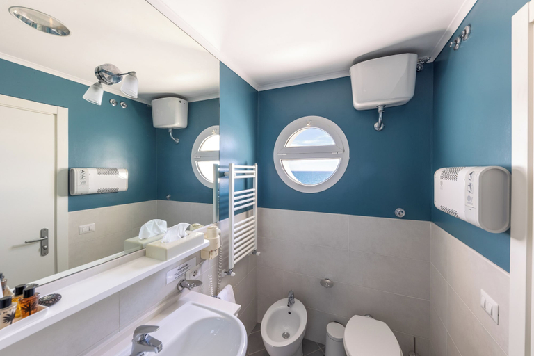 Bathroom 4, Villa Delle Palme, Rome