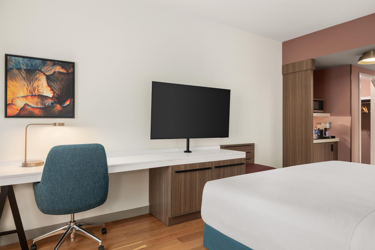 Bedroom 3, Hilton Garden Inn Perry, Houston