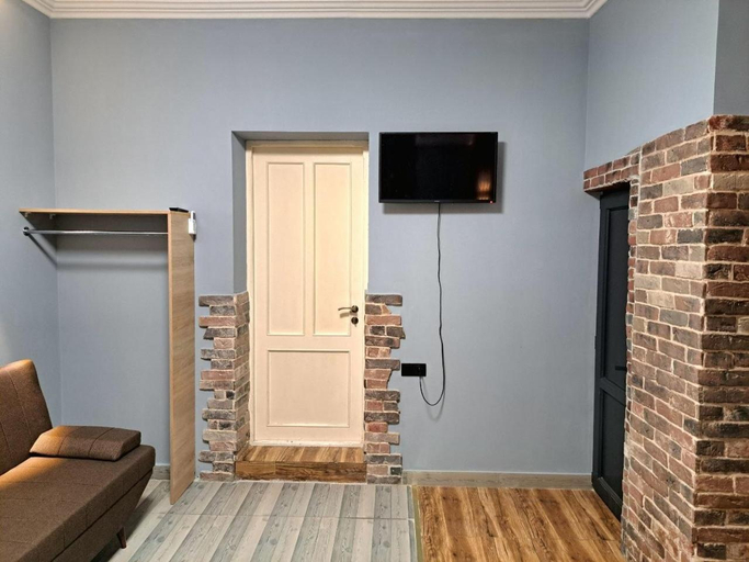 Shared lounge/TV area 3, Yerevan Guesthouse