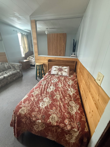 Room 3, Coal Branch Hotel, Division No. 14