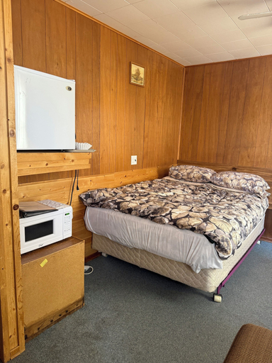 Room 2, Coal Branch Hotel, Division No. 14