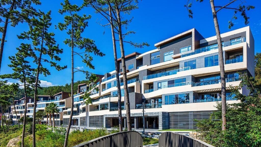 Exterior & Views 2, Haeundae Beach Restmons, Gijang
