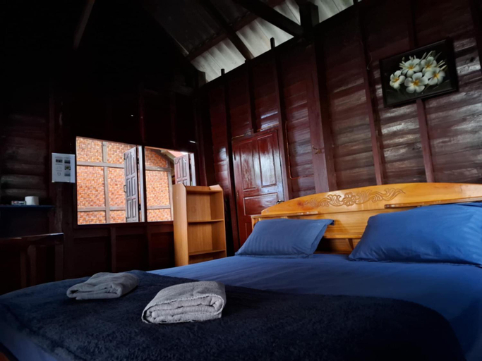 Bedroom 2, Don Som Riverside Guesthouse, Khong