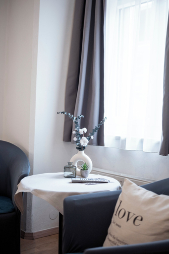 Bedroom 3, Hotel Gisela, Kufstein