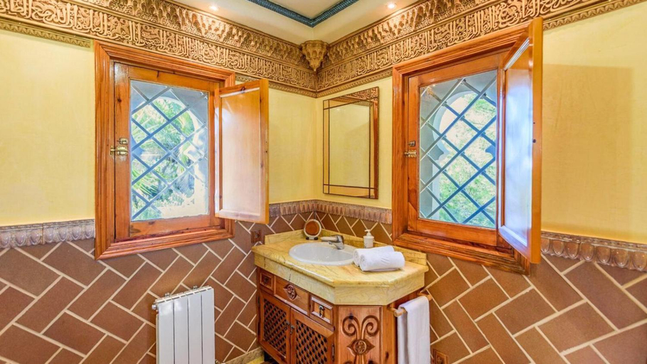 Bathroom 3, Casa Maria Campos de Velez by Ruralidays, Málaga