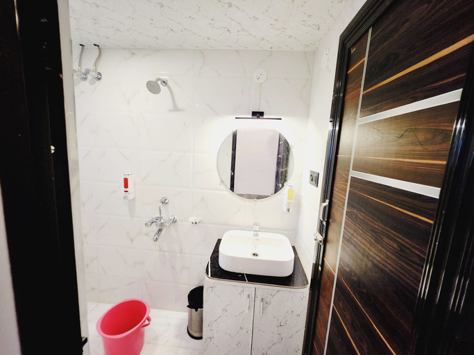 Bathroom 5, The Greenstar Inn Premium, Khordha