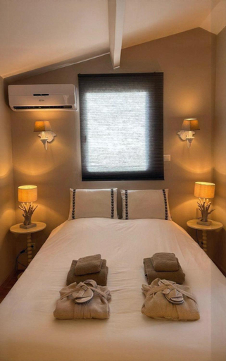Bedroom 2, La Pousterle de Sabran - Piscine & Spa, Gard