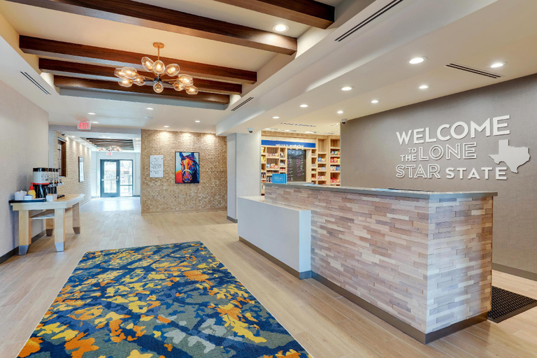 Public Area 2, Hampton Inn & Suites Weatherford, Parker