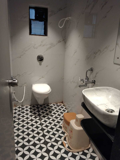 Bathroom 4, Kiara Eshosans Palace, Ahmadnagar