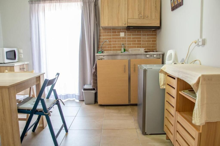 Private kitchen 4, Nefeli Seafront Studios, Crete