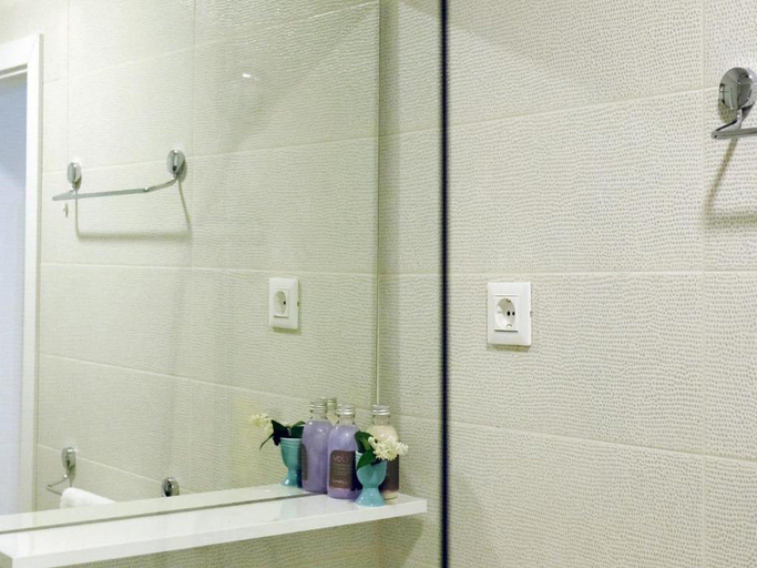Bathroom 4, Apartments Blue Lavender, Cres