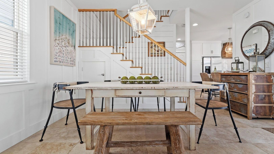 Food & Drinks, Steps to Rosemary Beach, Pool, Patio w/ Firepit The Salty Perch by Avantstay, Walton