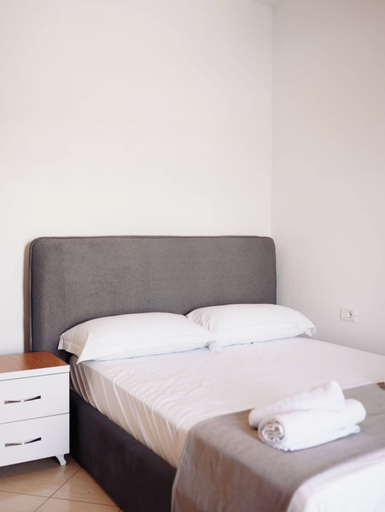 Room 2, Corner Hotel, Sarandës