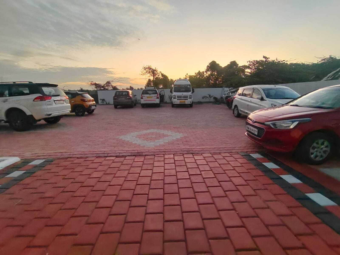 Property grounds 4, HOTEL SONIA MAHI INN, Kanniyakumari