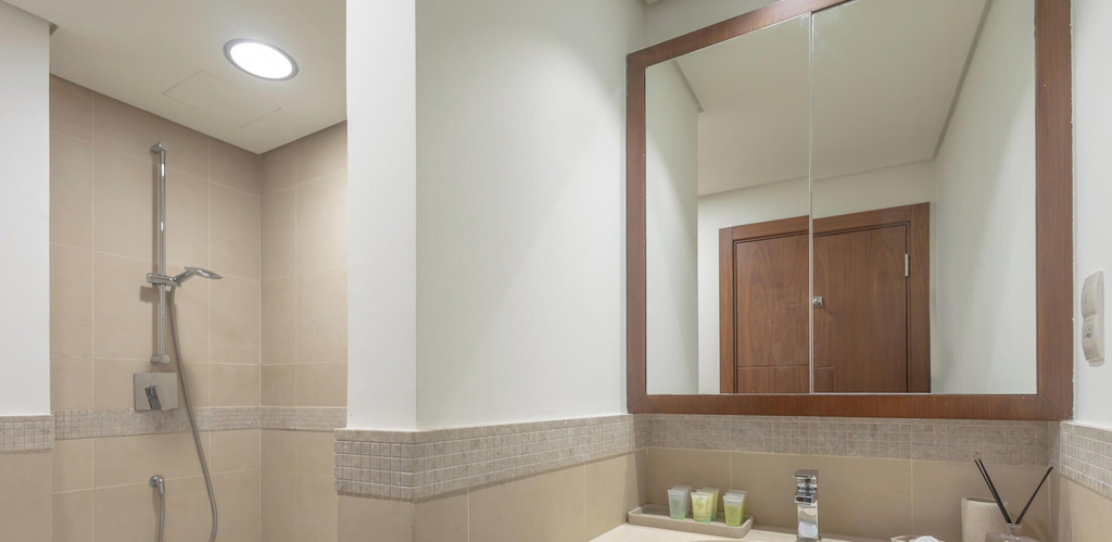 Bathroom 2, LUX The Burj Vista Suite, Dubai