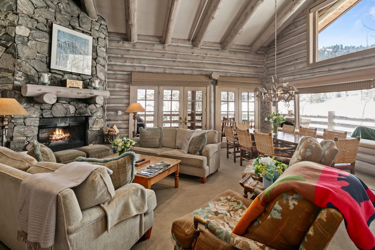 Living area 3, Pine Inn at Trail's End - Three Bedroom Condo w/ Spa #6 by Deer Valley Resort, Summit