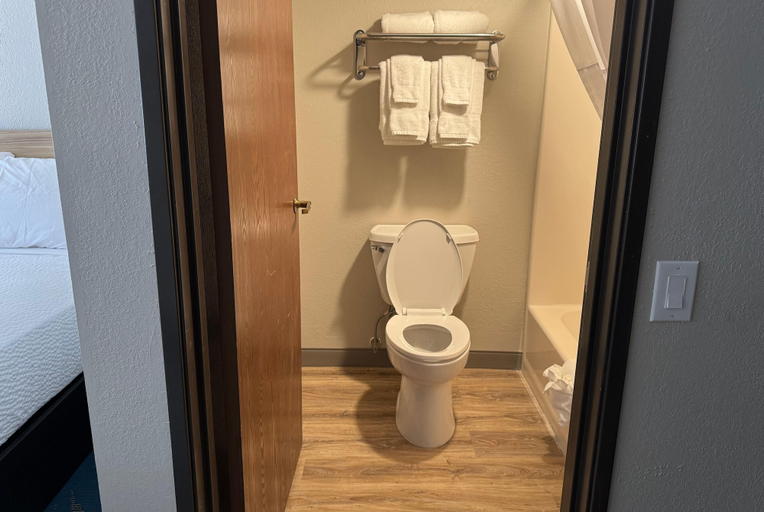 Bathroom 4, Days Inn by Wyndham Sault Ste Marie MI, Chippewa