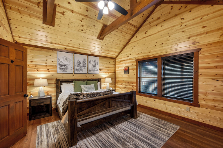 Room 5, Bethlehem Lodge, Sevier