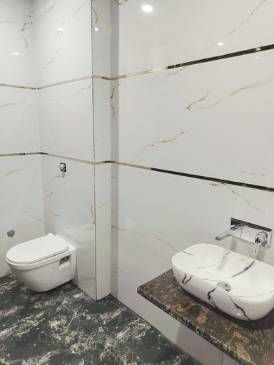 Bathroom 4, Hotel Kashi Bliss, Varanasi
