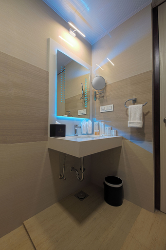 Bathroom 5, Star Palace Hotel, Ramanathapuram