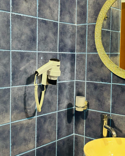 Bathroom 4, Crossway Hotel, Baku