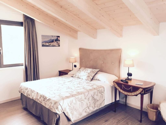 Room 2, Villa Bianca Guest House, Como