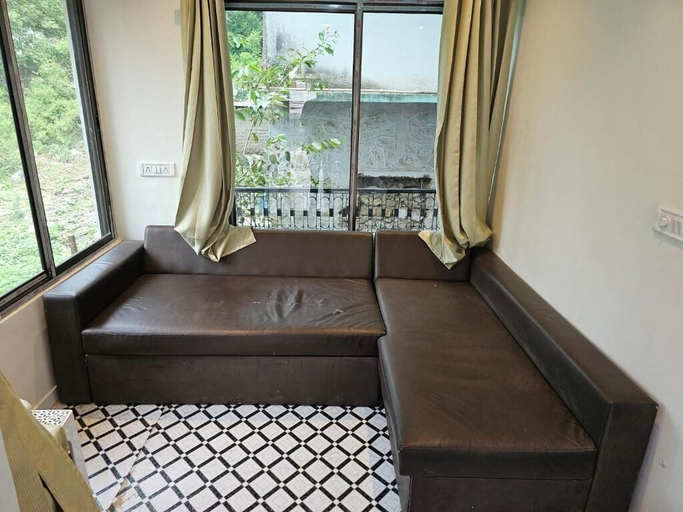 Living area 2, The Plum Mount Abu, Sirohi