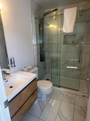 3, Motel l'Eglantier, Le Rocher-Percé