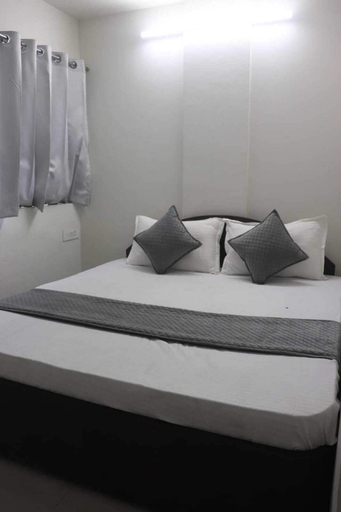 Room 5, Hotel Savera Inn, Ahmadabad