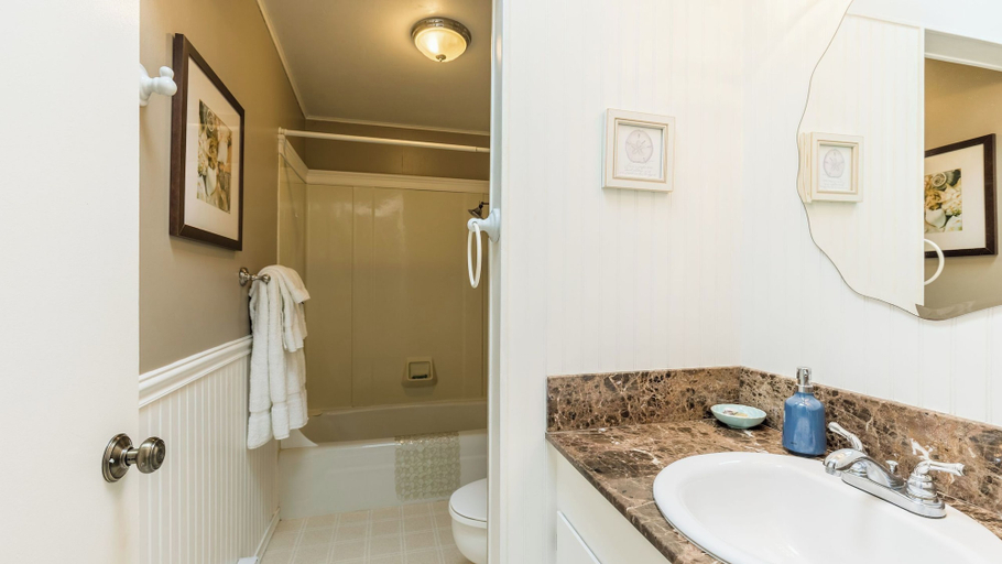Bathroom 4, West Beach Wonderland by Avantstay Waterfront, Island