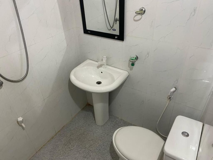 Bathroom 4, GB Royal Stay Nuwara Wewa, N. Palatha Central