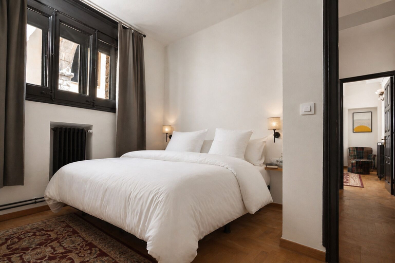 Bedroom 2, Angelats Hotel, Girona