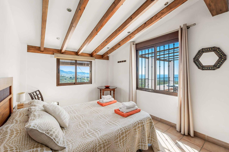 Others 5, Villa Marta Nerja, Málaga
