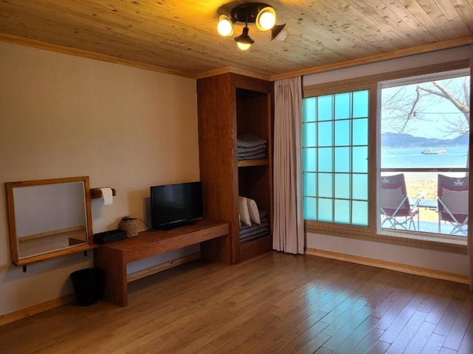 Others 2, Namhae Family House, Namhae