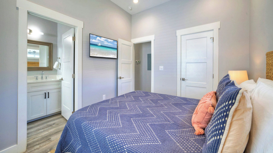 Bedroom 3, Wild Horse by Avantstay Walk to Beach + Pool, Nueces