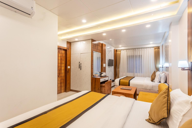 Bedroom 3, Accom Hotel, Mechi