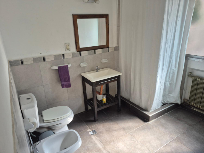 Bathroom, Chill Inn Hostel, Capital