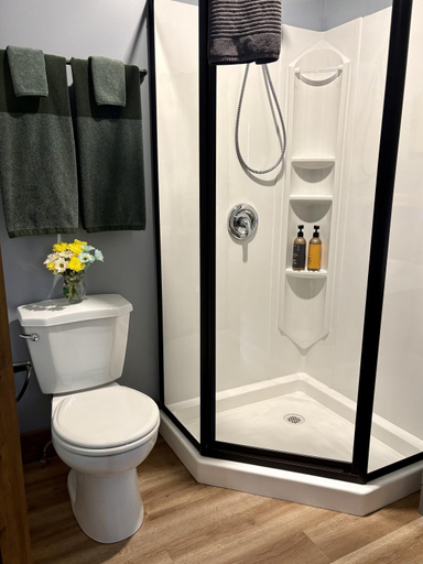 Bathroom 4, Whispering Birch Bed and Breakfast, Annapolis
