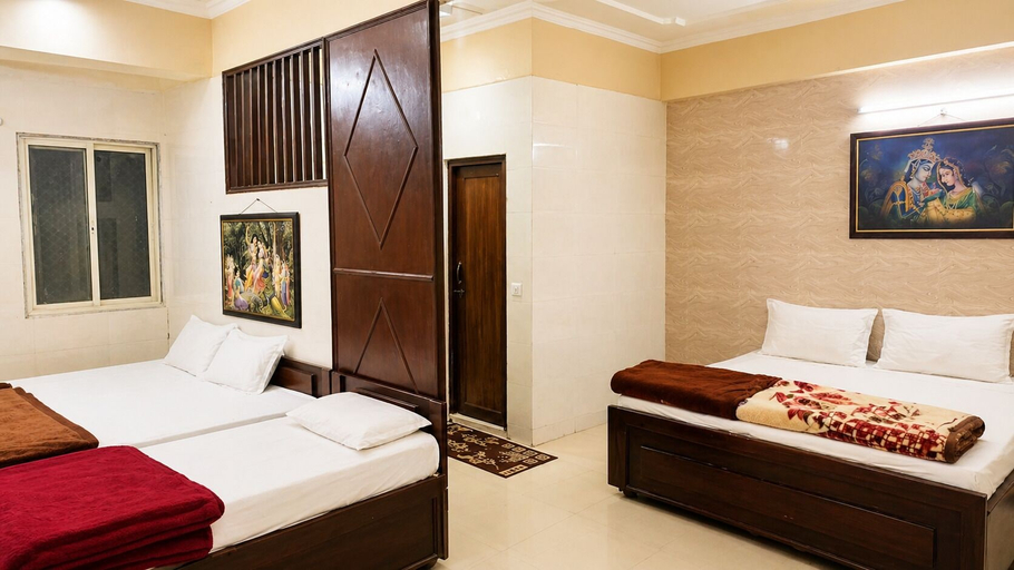 Room 5, SHRI HARIVANSH SEWA KUNJ - Near Banke Bihari Temple Vrindavan, Mathura