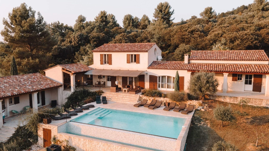 Exterior 4, Villa in Provence With Infinity Pool, Vaucluse