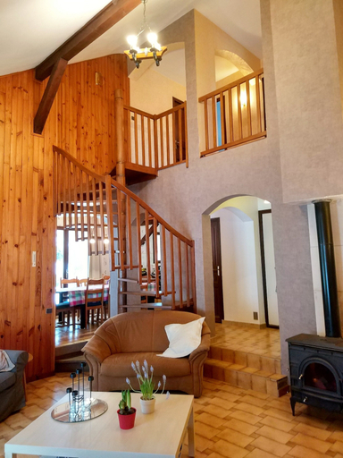 Others 3, Cozy Chalet Escape in the Alps, Isère