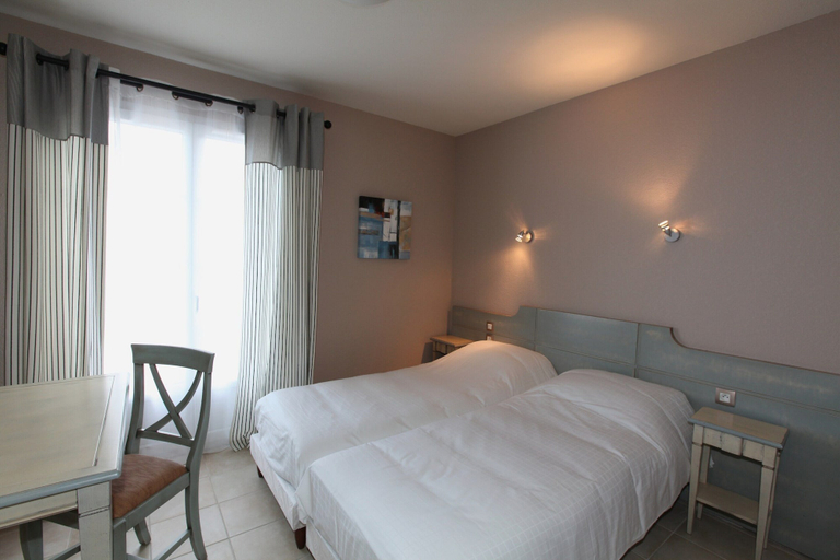 Room 4, Villa in Callian With Private Pool, Var